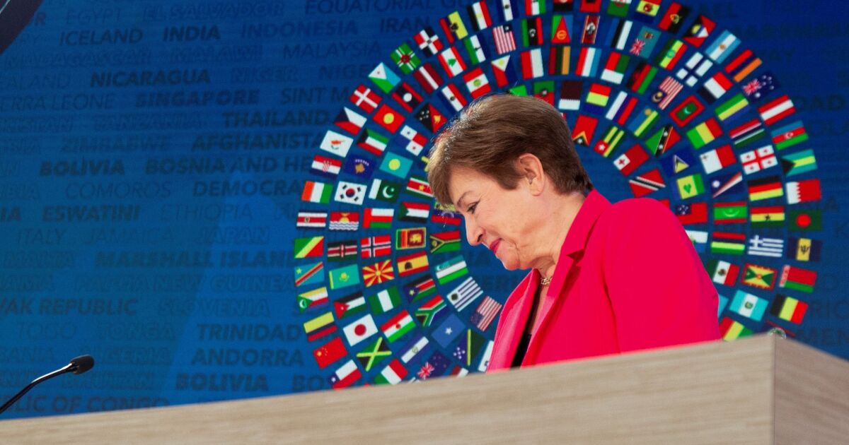 IMF mali riskleri görüyor ve merkez bankalarından kesintiler konusunda ihtiyatlı olmalarını istiyor