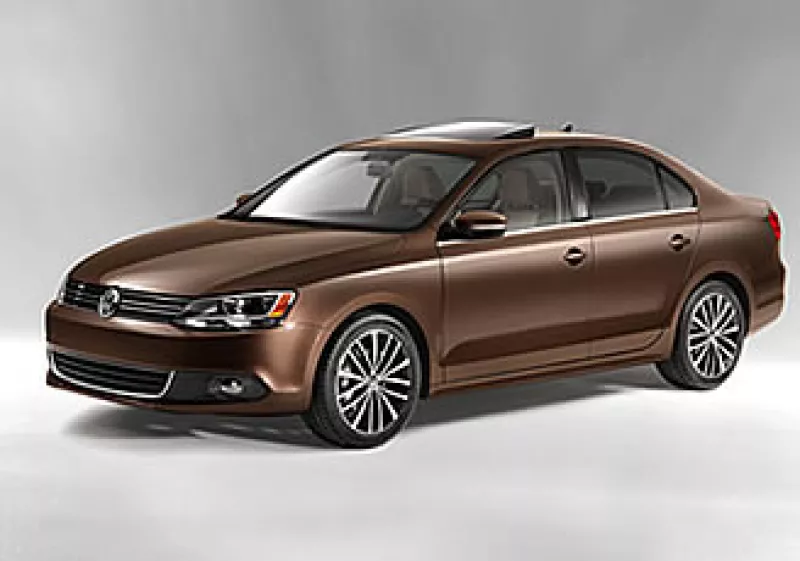 El modelo Jetta Bicentenario estará disponible en blanco, negro y café. (Foto: Autocosmos.com)