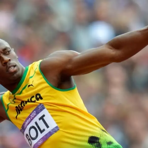 Usan Bolt celebra tras una carrera