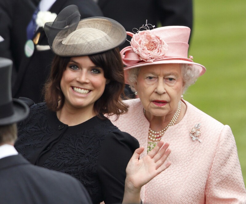 Princesa Eugenia con la reina Isabel