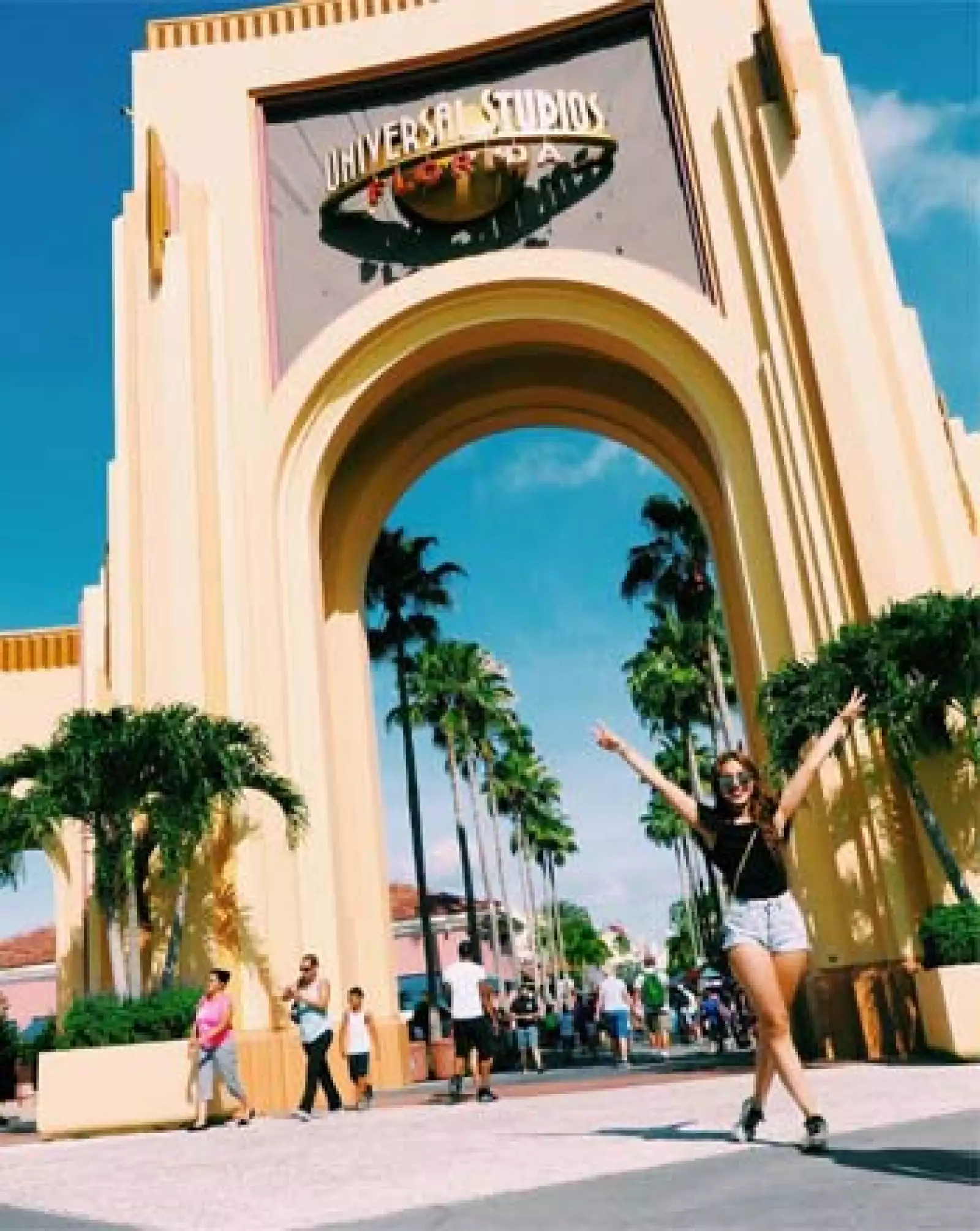 Danna Paola en Universal Studios