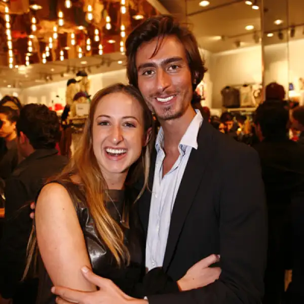 Valentina Collado,Kris Goyri