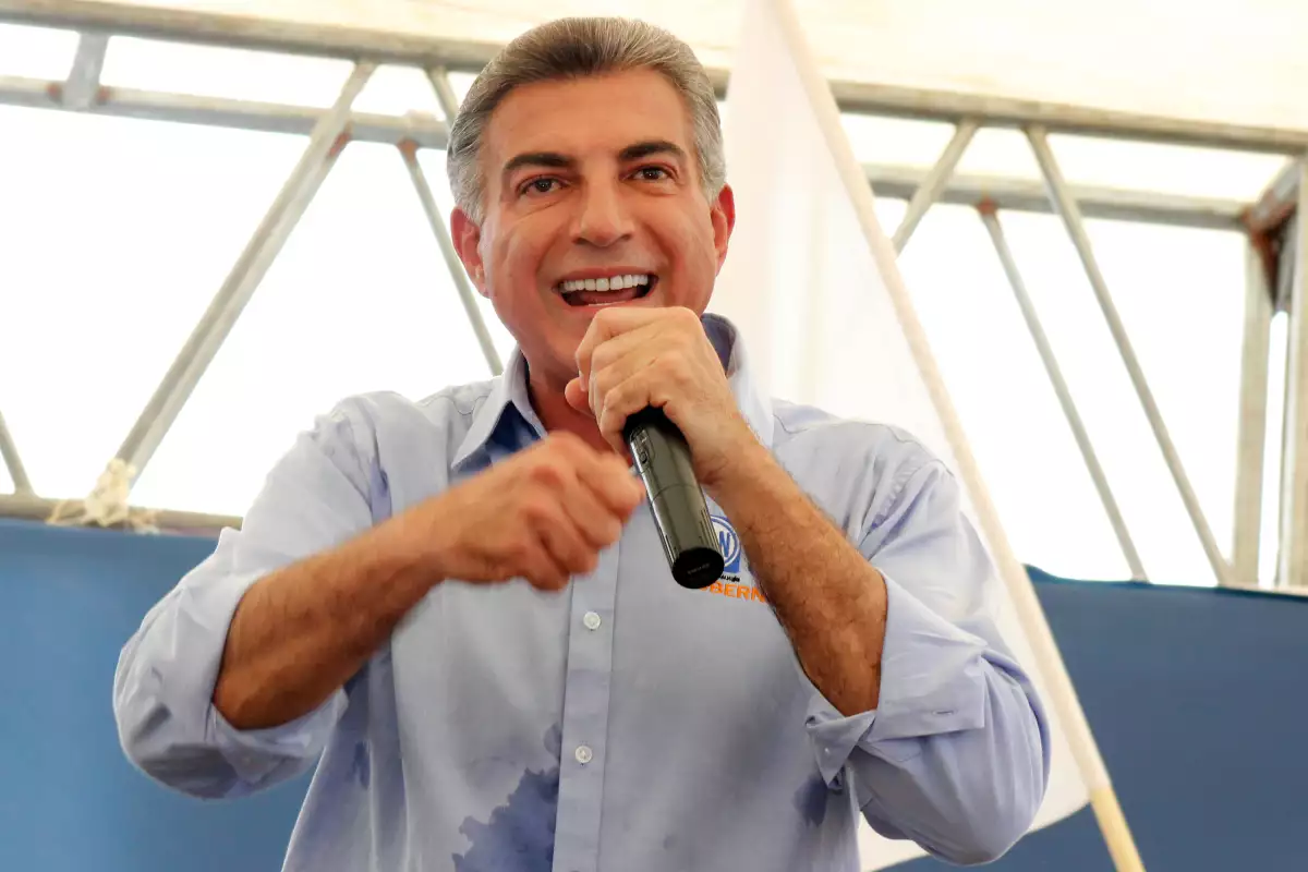 El abanderado de la coalición panista afirma que no defraudó a ningún ciudadano al "brincar” de alcalde rumbo a la gubernatura del estado.