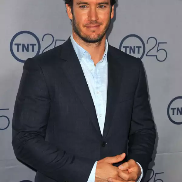 Mark Paul Gosselaar podría parecer un surfer californiano más, pero en realidad es holandés, indonesio, judío y alemán.