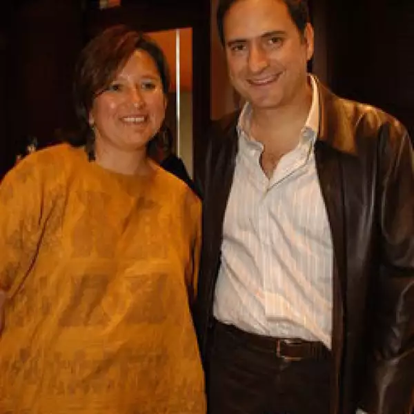 Xochitl Galvez, Alejandro Soberon