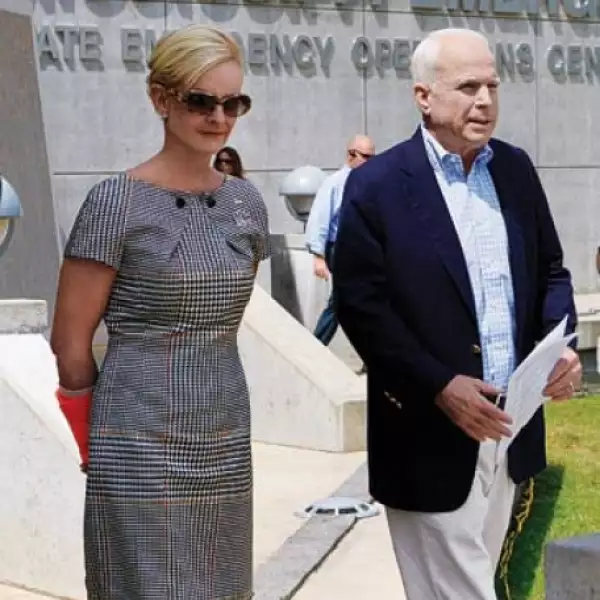 Durante los eventos de campaña, Cindy hacce lo posible para lucir impecable.