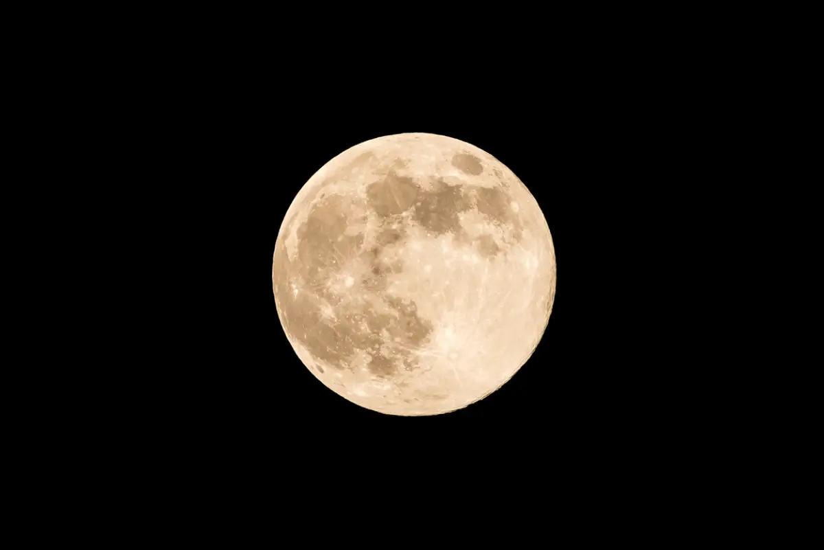 Luna. 