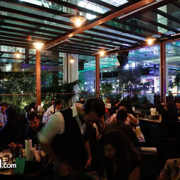 El coctel se ofreció en el restaurante Partners and Brothers.