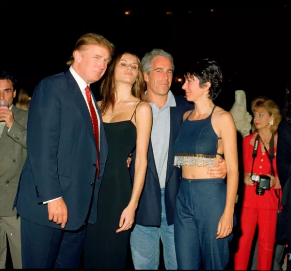Donald Trump y Jeffrey Epstein 6.jpg
