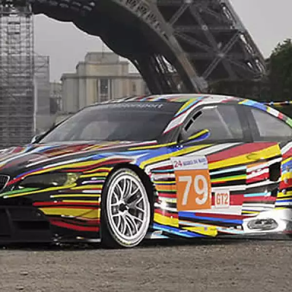 El artista también es famoso por sus esculturas expuestas en Nueva York, Bilbao y Francia.