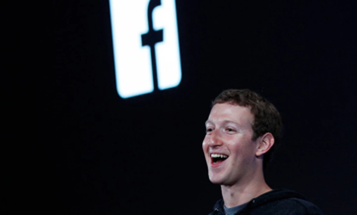 Los ingresos por anuncios en móviles representaron el 49% de las ventas totales, dijo Facebook. (Foto: Reuters)