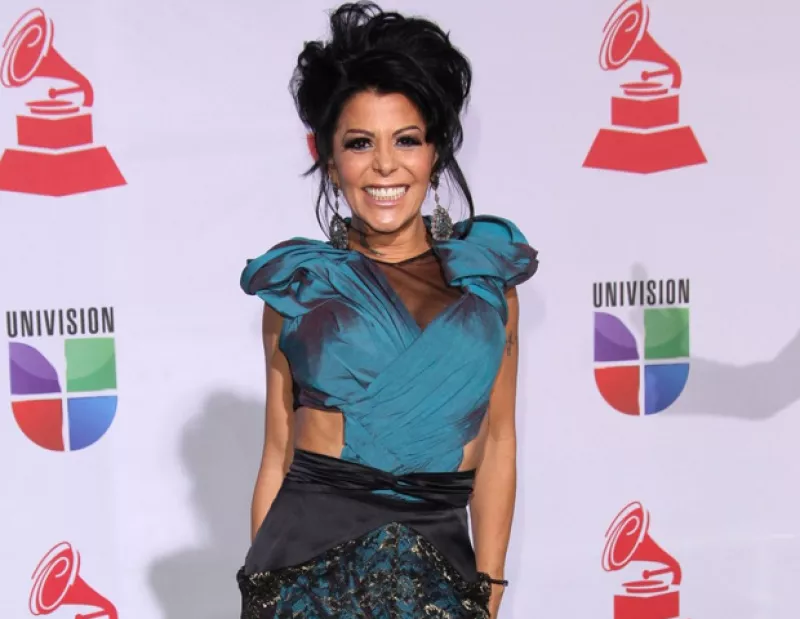 En entrevista telefónica con Quién.com, Silvia Pinal aseguró que la cantante 'está estupenda' y a la espera de que Raúl López Infante le dé el alta médico.