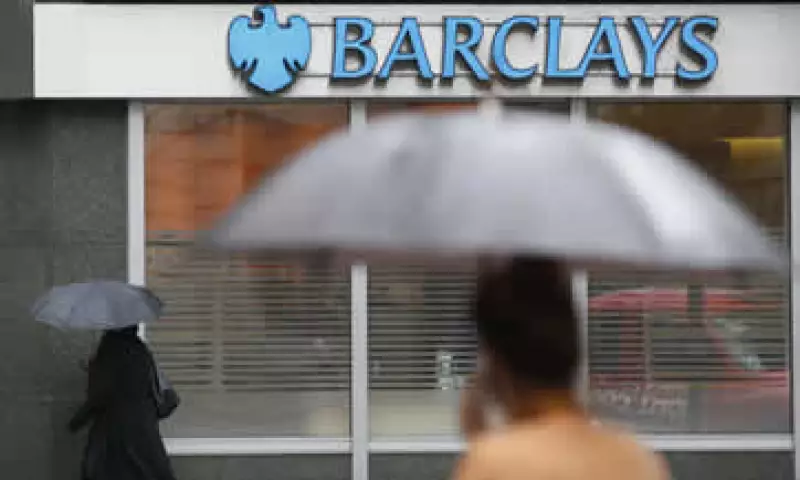 La autoridad inhabilitó al exoperador y lo multó por aprovecharse de las debilidades en los sistemas del banco. (Foto: Reuters)