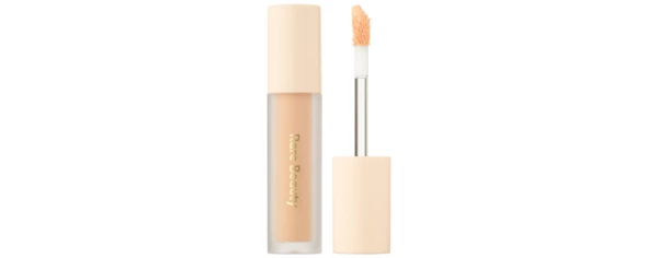 RARE BEAUTY-sombras-pliegues-aplicar-eyeshadow-paleta-maquillaje-brochas-primer.jpg