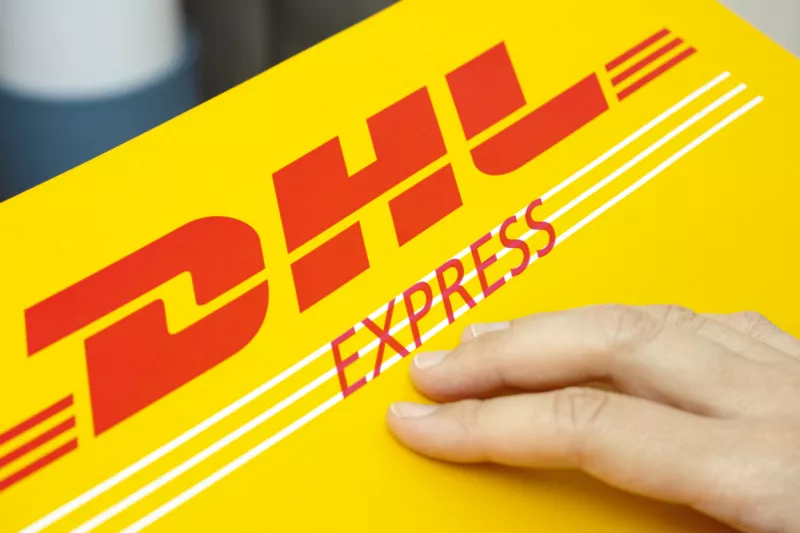 DHL pausa operaciones en EAU por conflicto: se va a Kuwait por el momento 