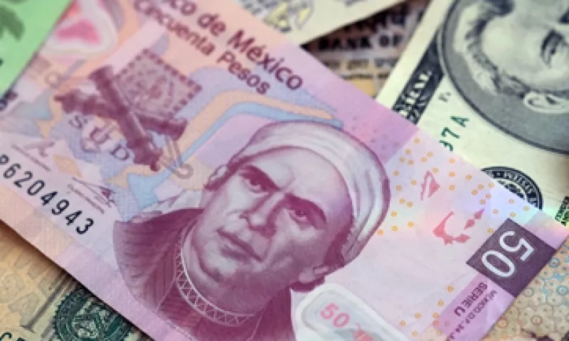 Operadores y analistsa estiman que la divisa opere en un rango de entre 12.28 y 12.36 unidades por dólar. (Foto: Getty Images)
