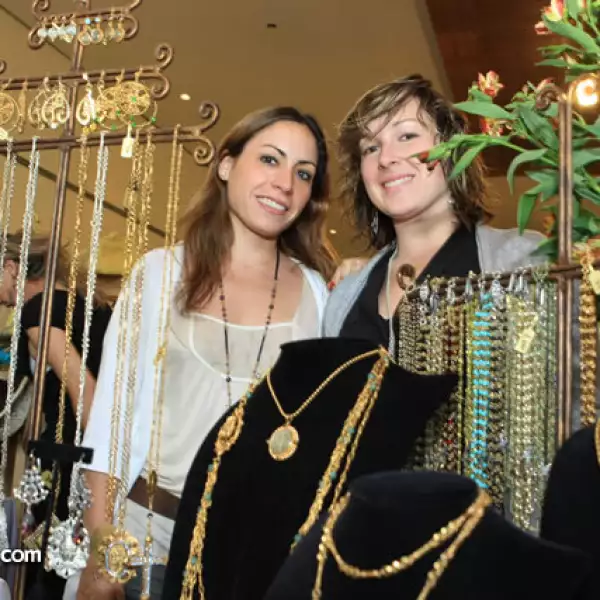 Andrea Bolaños,Molly Michel