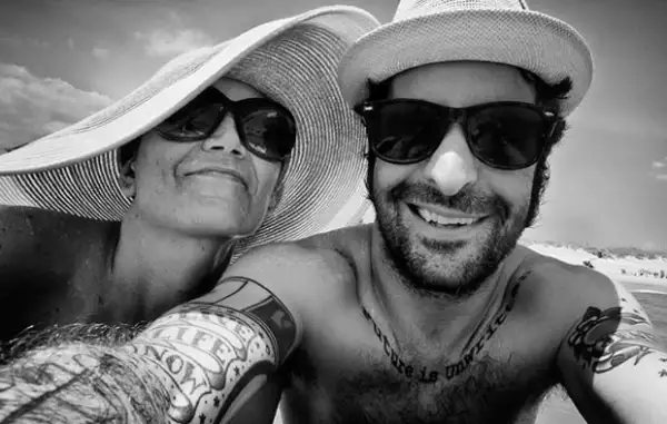 Angelo Merendino retrató a su esposa Jennifer durante su tratamiento de cáncer de mama, siempre estuvo a su lado tratando de llevar una vida lo más normal posible.