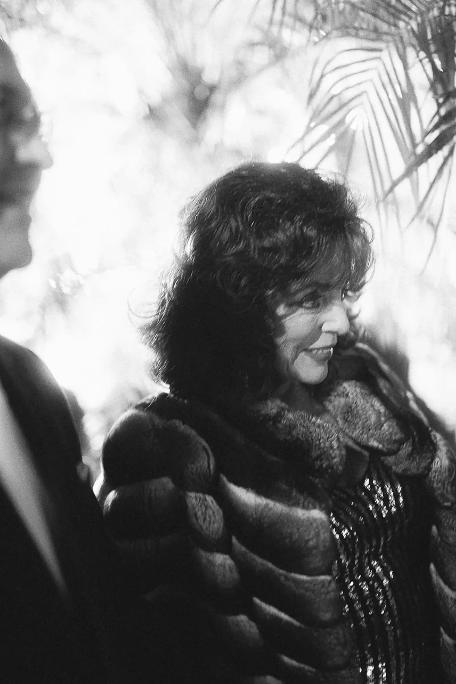 51_Joan_COLLINS_CHANEL_Charles_FINCH_PreOscarsDinner_2020_LD.jpg