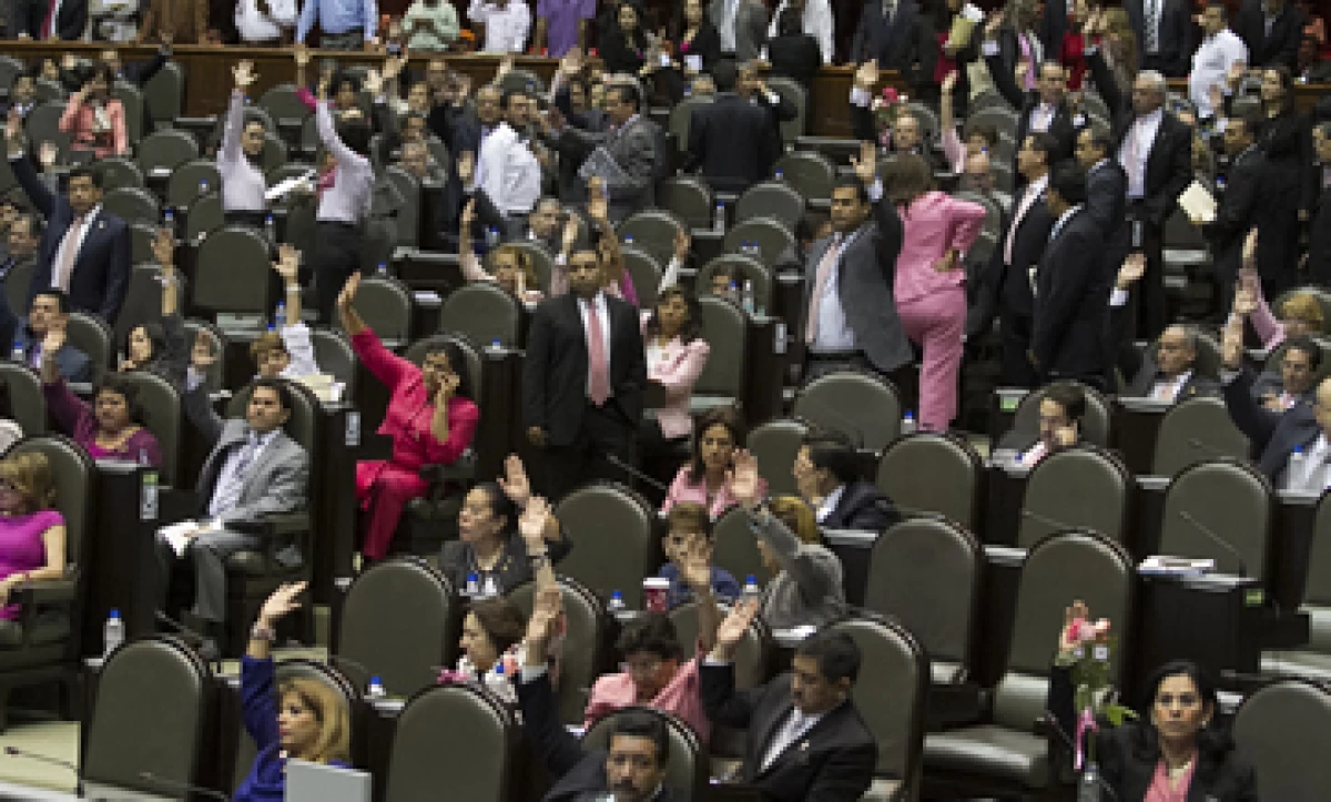 Los legisladores aprobaron la Ley Federal de Presupuesto y Responsabilidad Hacendaria. (Foto: Notimex)