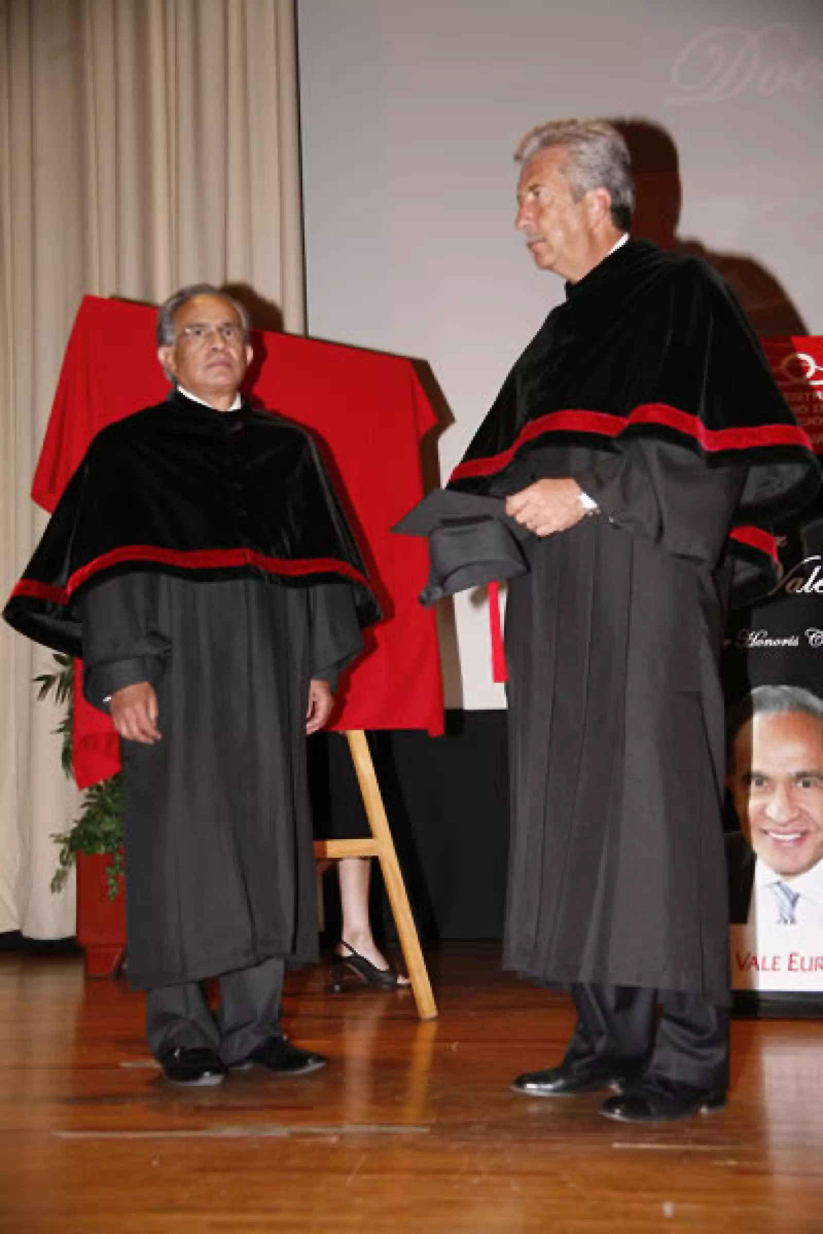 Doctorado Honoris Causa a Javier Vale