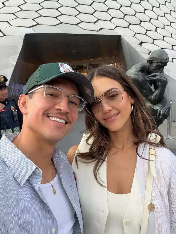 jessica-alba-danny-ramirez.jpg