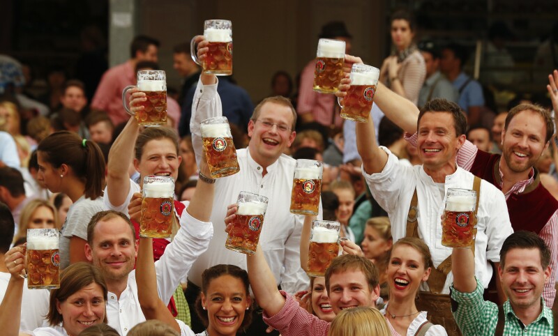 Miles llegan a Alemania desde septiembre para celebrar el famoso festival Oktoberfest.