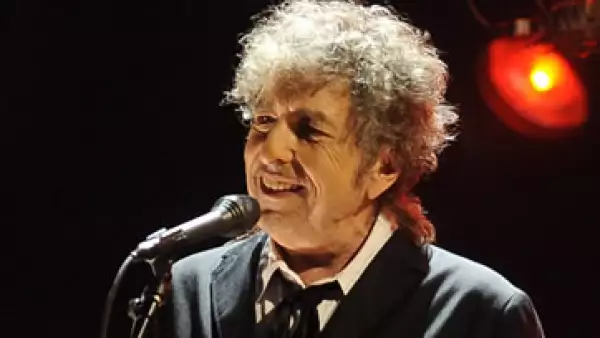 La letra de la canción fue escrita en máquina y corregida a mano por Dylan. (Foto: AP)