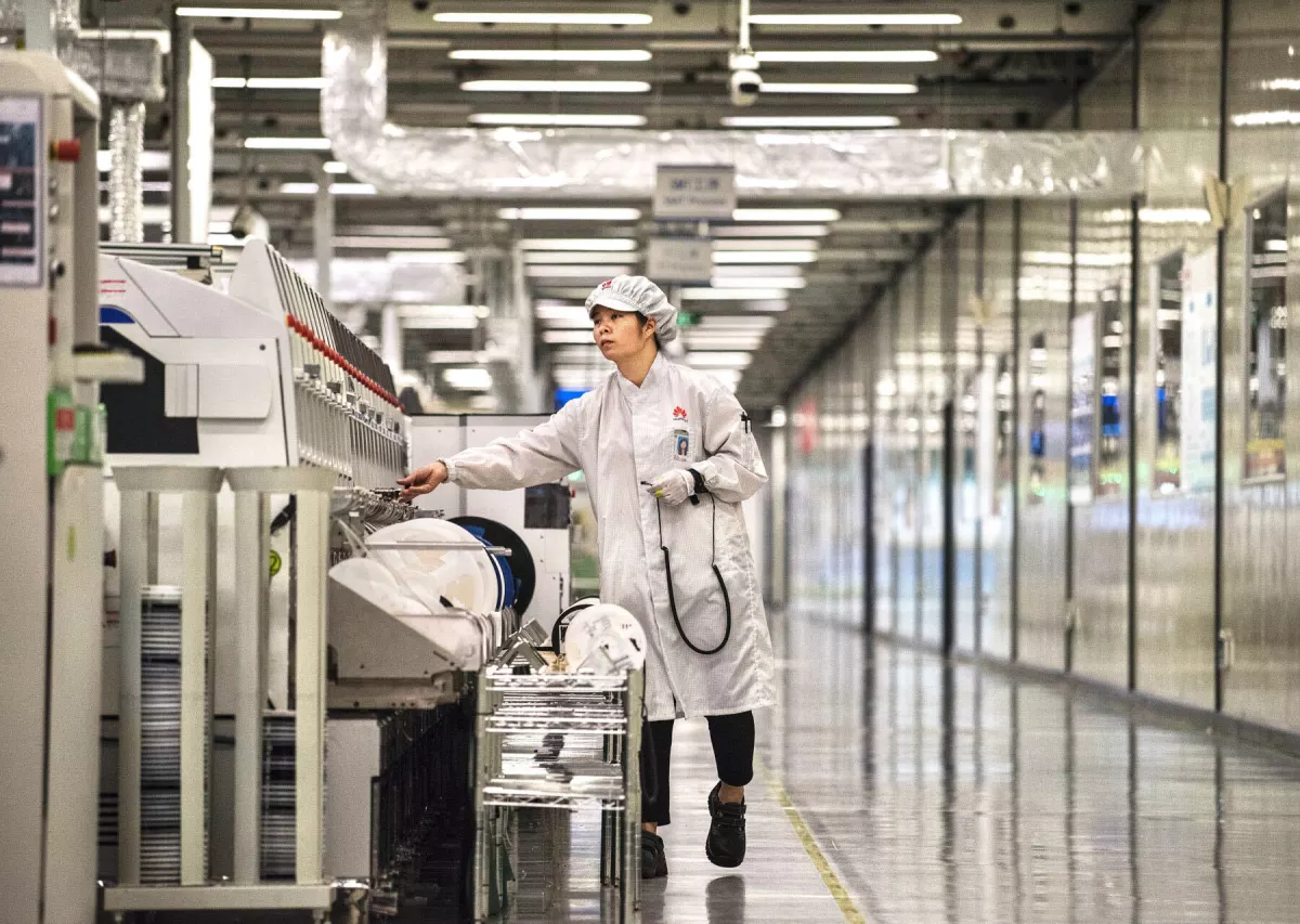 China 'recupera' a sus talentos: el plan que le da ventaja en la guerra tecnológica frente a Estados Unidos 
