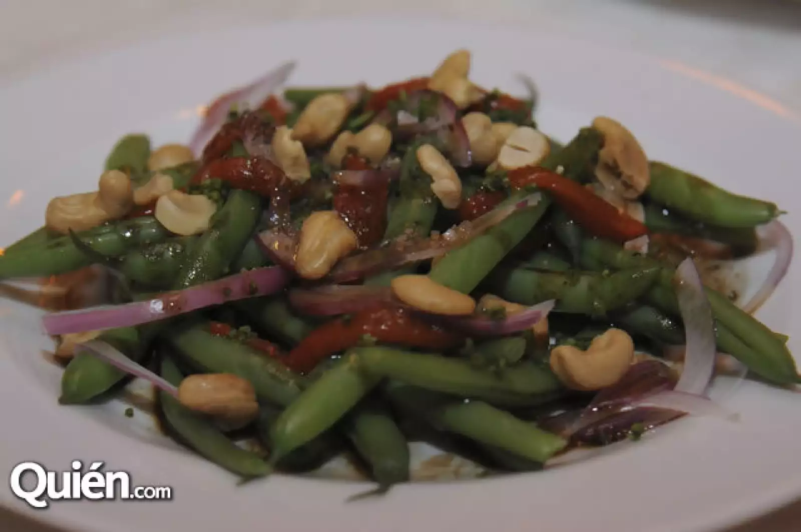 Ensalada de ejotes y nuez de la India