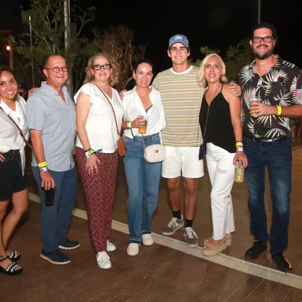 Silvia Tejeda-Pepe Church-Sandra Wise-Ana María Pasapera-Patricio Mendoza-Roberta Escamilla-Ezequiel