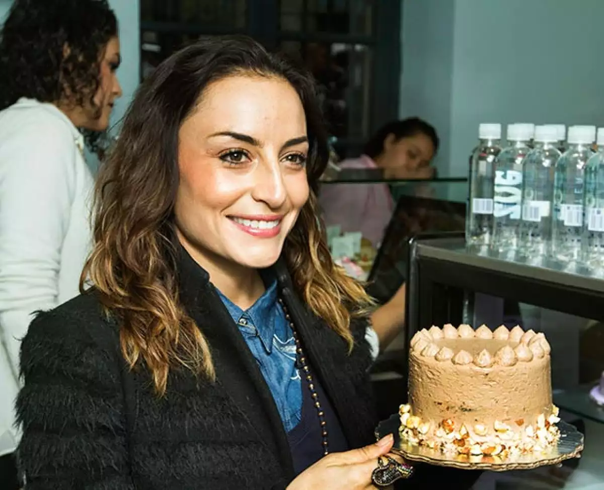 La actriz se estrena como empresaria con este proyecto en conjunto con su hermana.