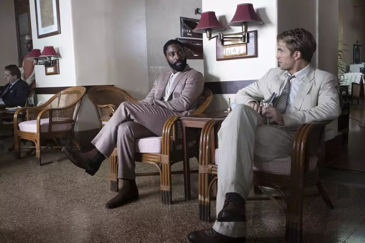 Tenet Pattinson y Washington.jpeg