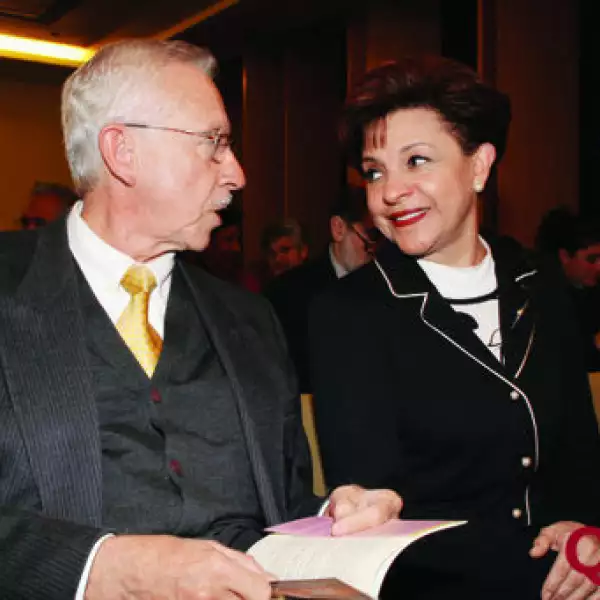 Gerardo Rueda, Carmen Rueda