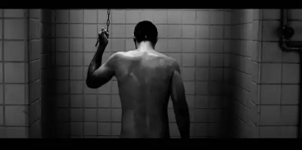 José María Yazpik en una de las escenas del videoclip.