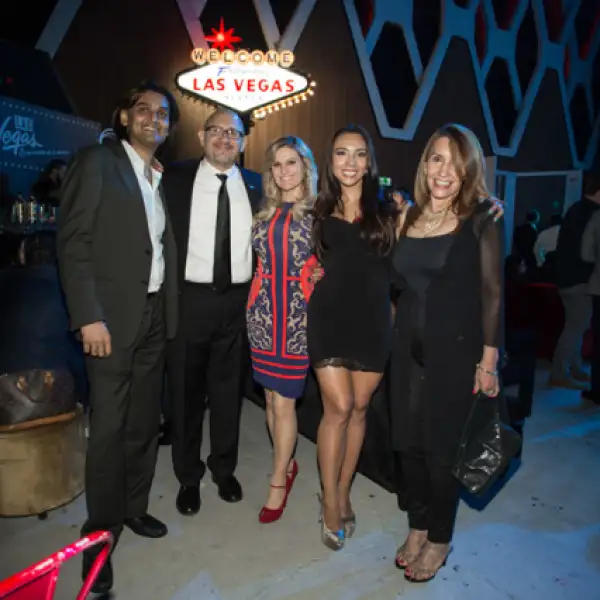 Dushyant Savadia, Rafael Villanueva, Patty Eversbysch, Denise y Berta Gold