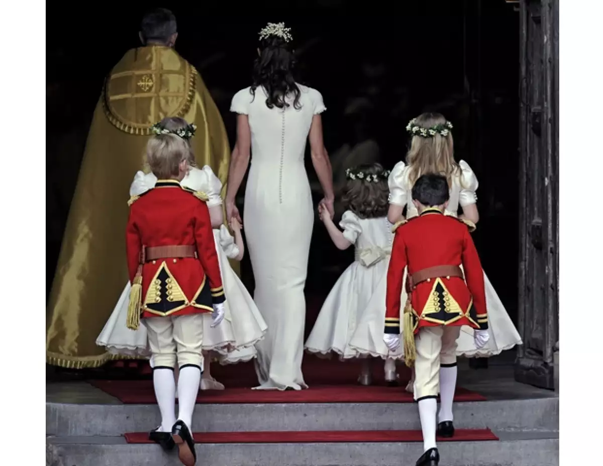 La hermana menor de la Duquesa de Cambridge llamó la atención en la Boda Real por su belleza y ha sido nombrada por los tabloides `Her Royal Hotness´.