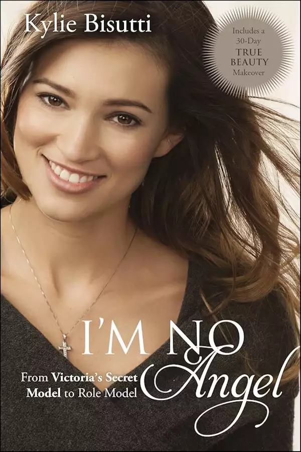 La portada del libro "I'm No Angel" de Kylie Bisutti donde cuenta su verdad.