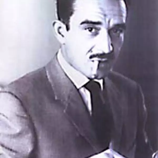 La tierra que lo vio nacer fue Aracataca, Colombia. Estudió la carera de Derecho y se desarrolló como periodista. En esta foto tiene 27 y ya había publicado su primer novela `La hojarasca´ a la que no le fue muy bien.