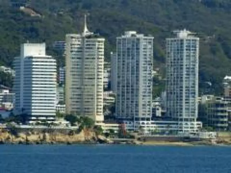 El número de vistantes y su gasto se reduce por la crisis. (Foto: Archivo)