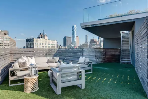 Otra parte de la terraza.