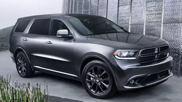 La todoterreno Dodge Durango 2014 necesita un reemplazo de los reforzadores de frenos.
