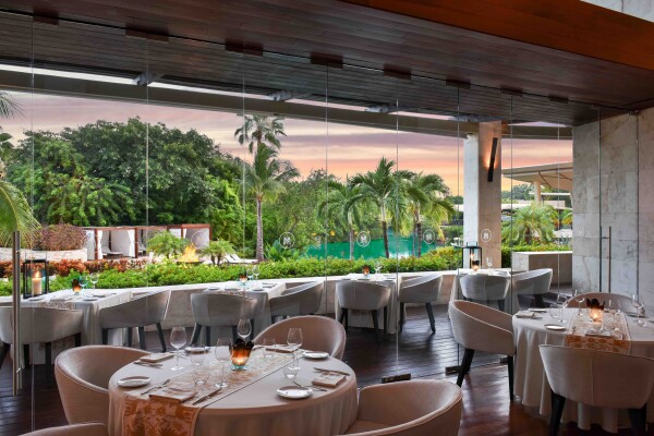 Restaurant_Casa del Lago.jpg