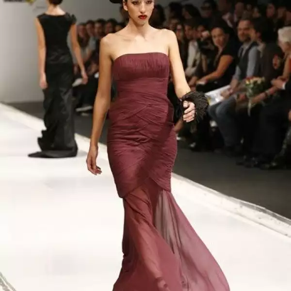 Pasarela de Mariana Luna