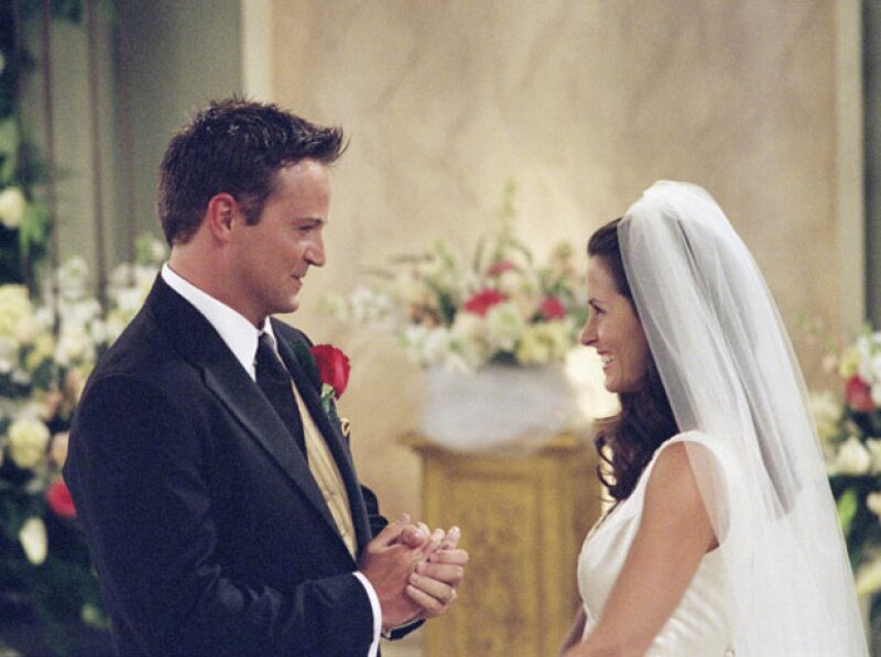 La historia de amor entre Monica y Chandler comenzó en la temporada quinta y duró hasta la última de la serie.