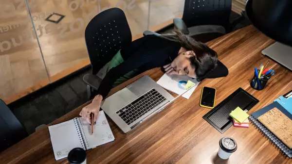 Ayudemos a nuestras mujeres contra el agotamiento