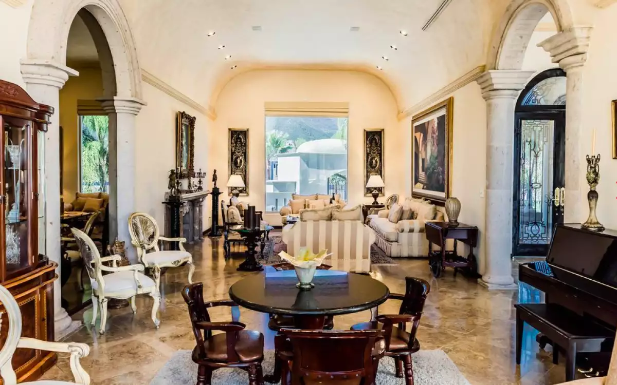 Sothebys-Monterrey-SalaGrande