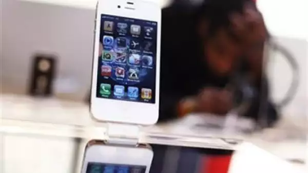 La portavoz de Apple dijo que los competidores debían crear su propia tecnología y no robársela a la firma. (Foto: AP)