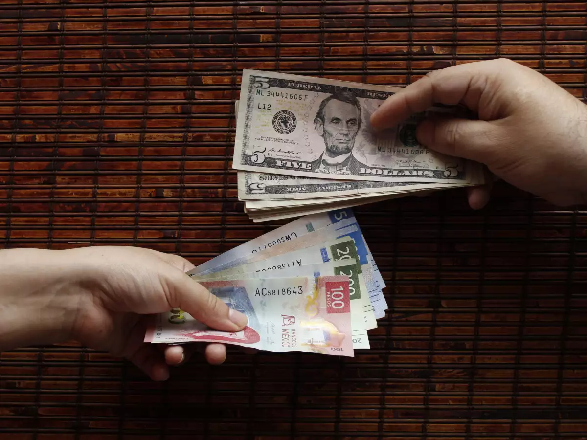 por qué está fuerte el super peso mexicano