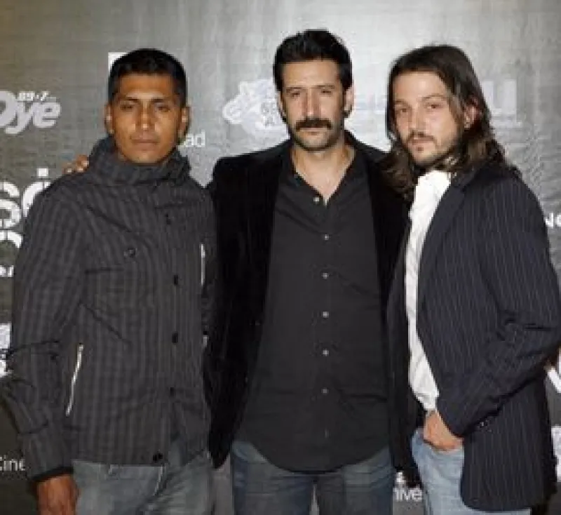 Las producciones "Amar", "Solo quiero caminar" y "El viejo" se exhibirán el martes 13 de octubre.